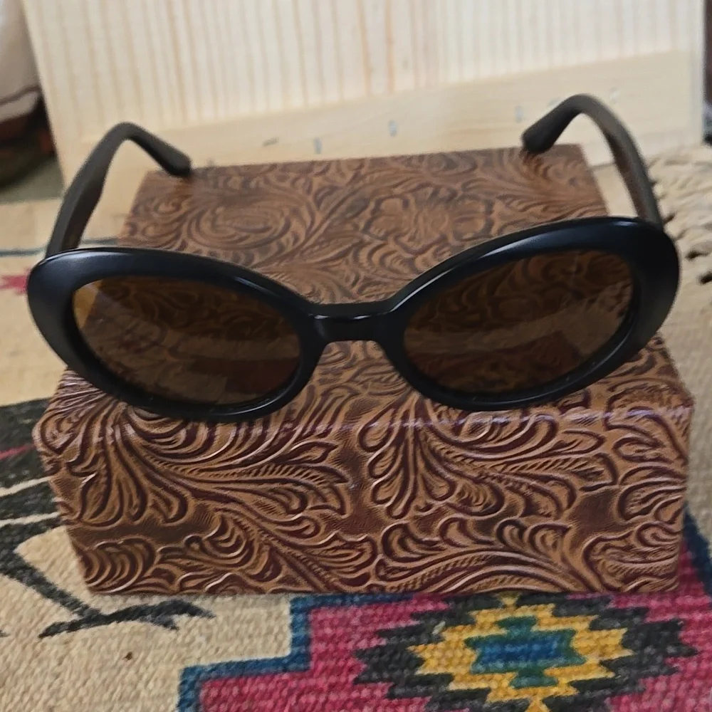 Vintage 1990's Cobain style, Grunge, Sunflower brand matte black sunglasses